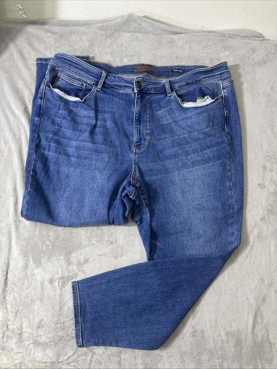 Judy Blue Tops - Judy Blue Women’s Skinny Fit Jeans 24W Plus Size Mid Wash Stretch Denim